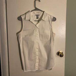 Sleeveless blouse